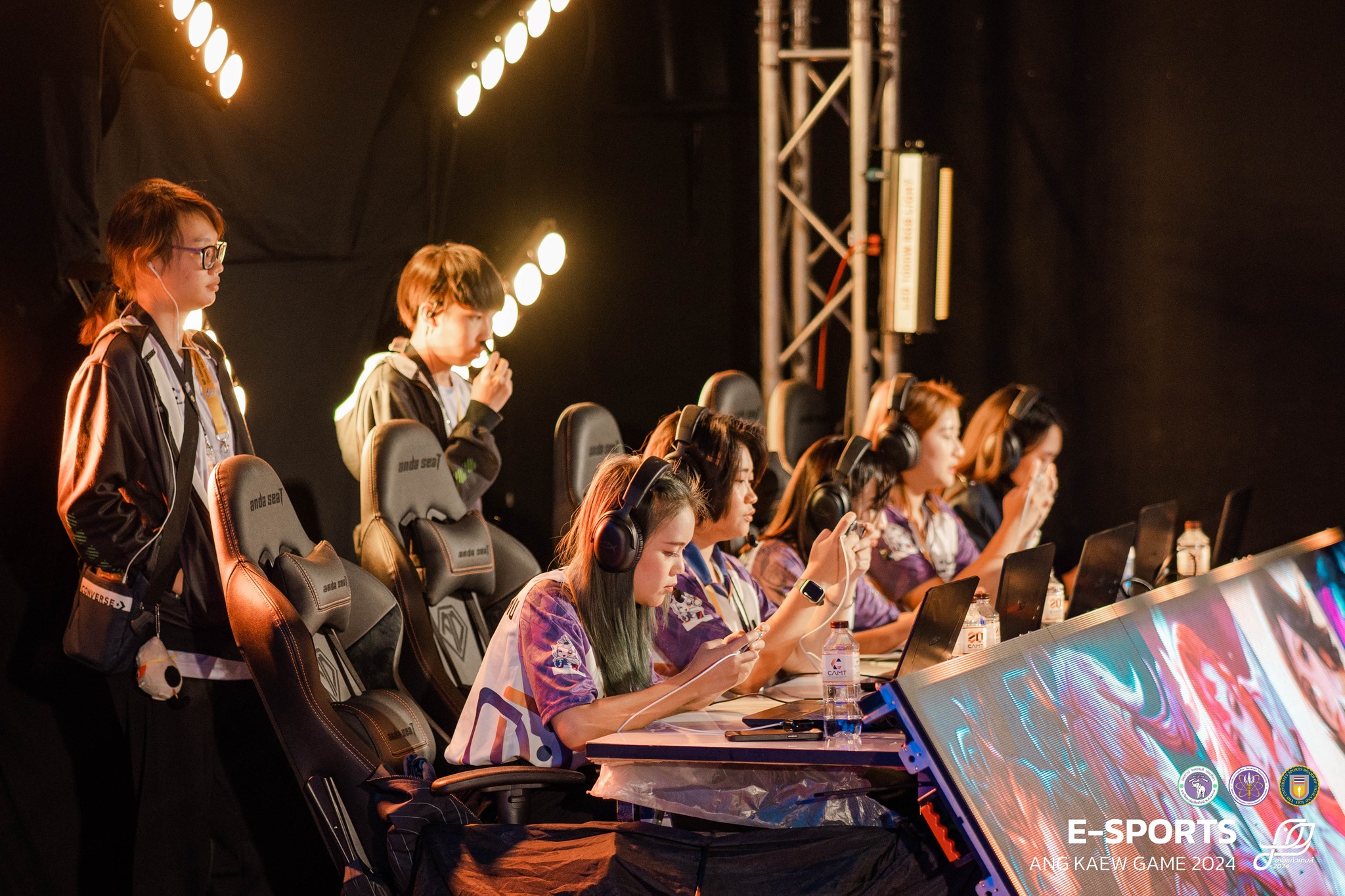 อ่างแก้วเกมส์ บรรยากาศ 8